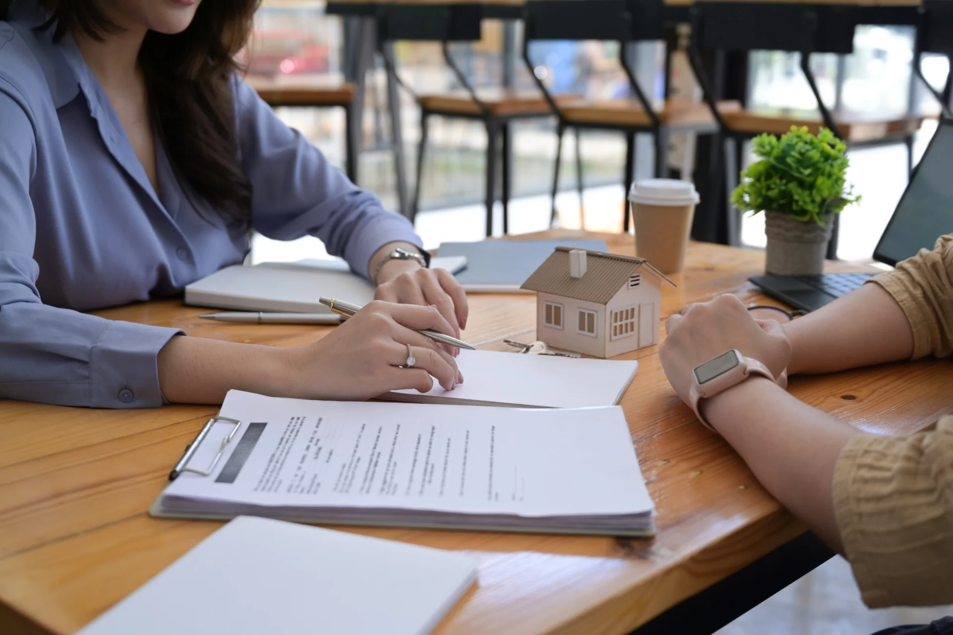Umowa kupna – sprzedaży mieszkania – najważniejsze informacje